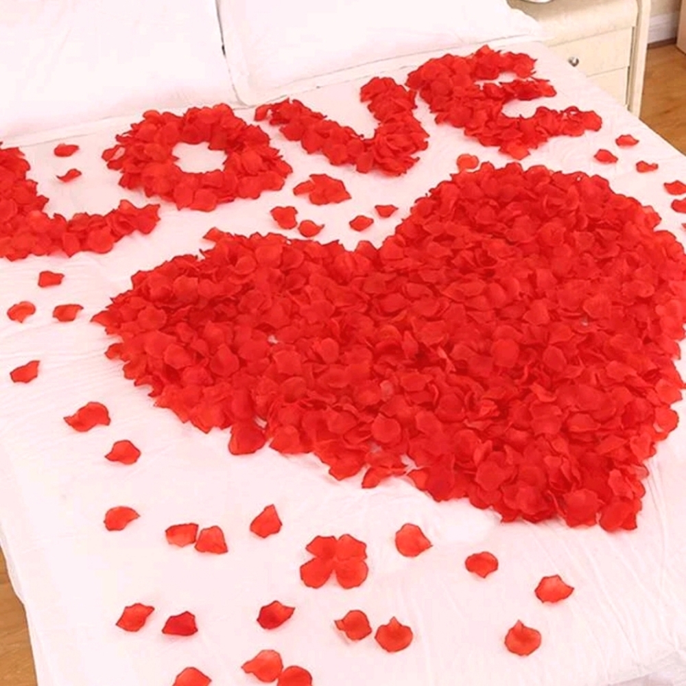 NEW! 100 PLASTIC ROSE 🌹  PETALS / DATE NIGHT 🌙 ✨️❤️‍🔥🥹